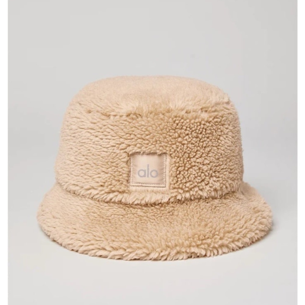Alo yoga foxy Sherpa hat